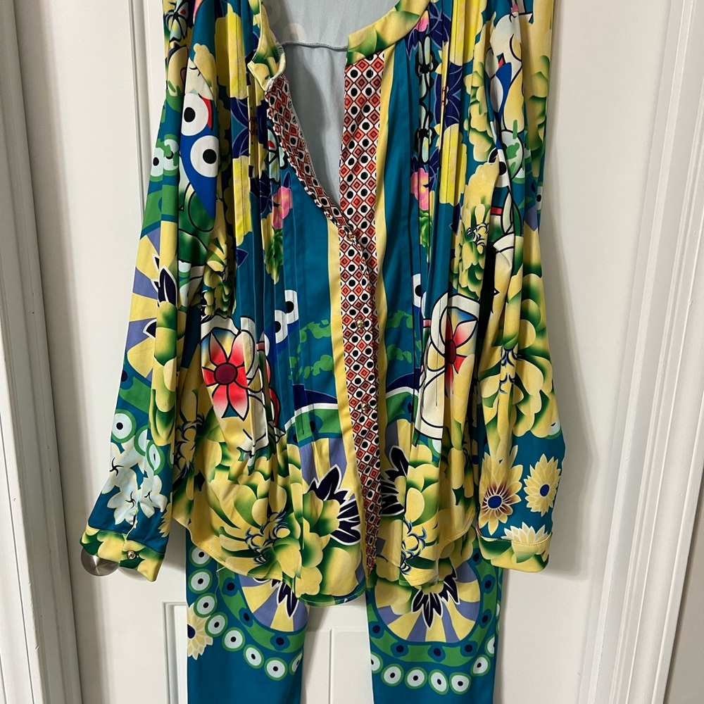 Colorful Floral Patterned Jacket and Pants Set